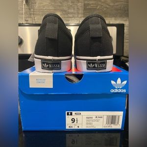 **ADIDAS Nizza Originals** Mens 9.5 **NEW IN BOX**